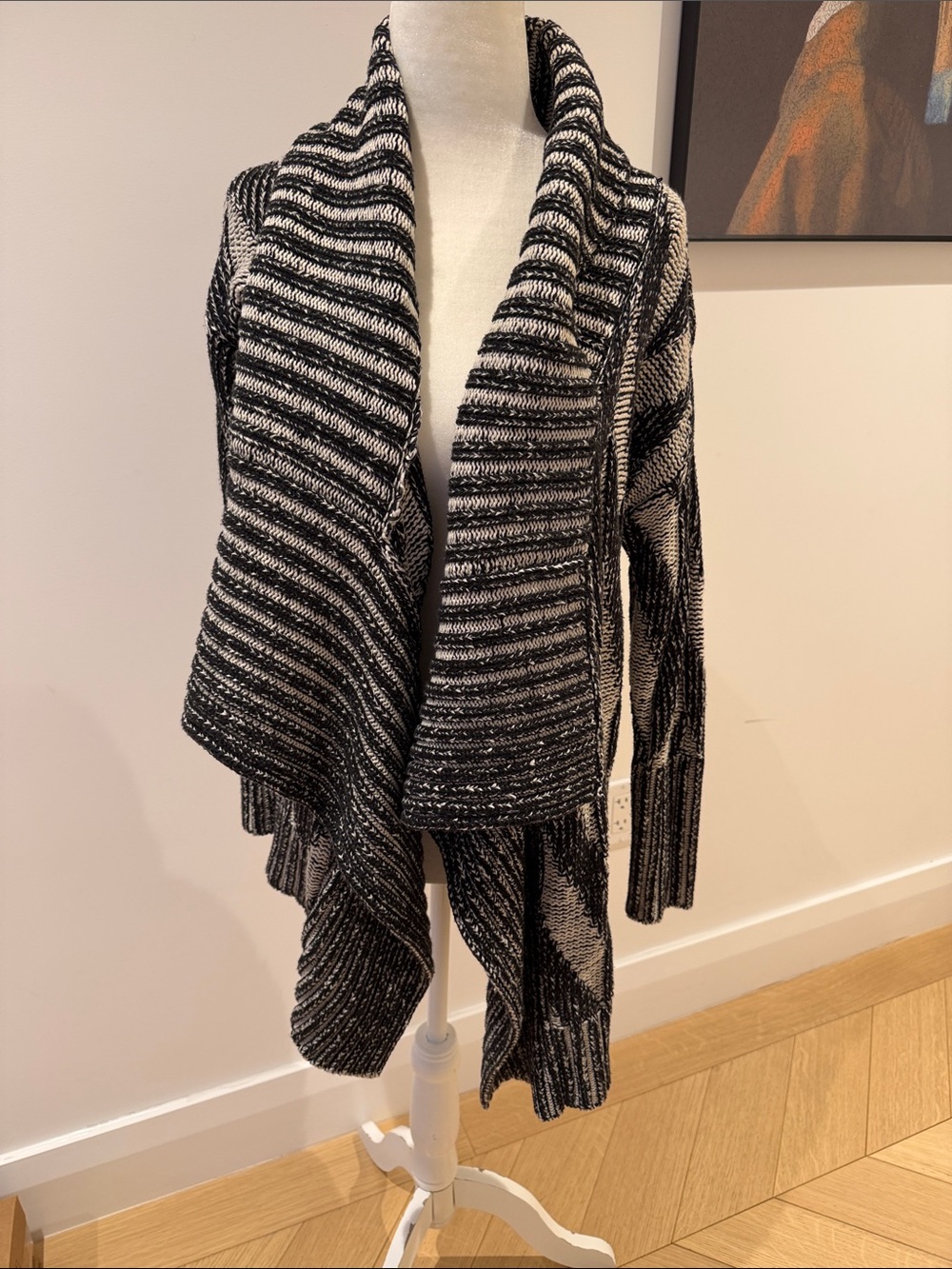 Staring at Stars Black & White Draped Cardigan XS – Urban Outfitters